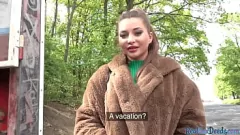 Reproduzir Assista a esta eurobabe morena peituda cavalgando um pau grosso no ponto de vista depois de fazer um boquete em público, mostrando sua bunda redonda e peitos grandes neste vídeo de sexo de realidade