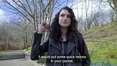 Oynat Külotlu çoraptaki minyon dövmeli genç fıstık yarım yamalak bir oral seksten sonra para için kalın bir pov horoz sürmek