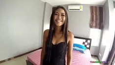 Oynat Döküm başka bir umutsuz sıska porno fahişe