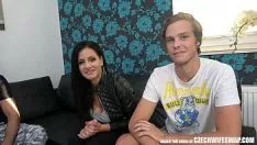 Odtwórz Filmy porno do pobrania z ruchaniem dwóch par