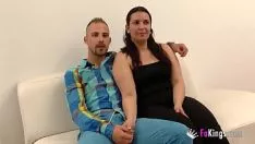 Reproduzir Fantasias sexuais que você pode realizar quando for a um festival onde garotas se jogam