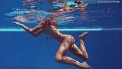Jouer Séance de masturbation au bord de la piscine de la star du porno hongroise Tiffany Tatum