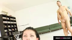 Oynat Busty Yoha'nın Yoğun Anal Gonzo Oturumu
