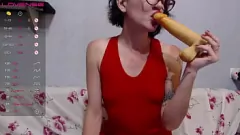 Odtwórz Chuda amatorska laska przyjemność z dildo
