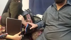 Jouer Studente Desi rivestito hijab segretamente scopato dal tutor
